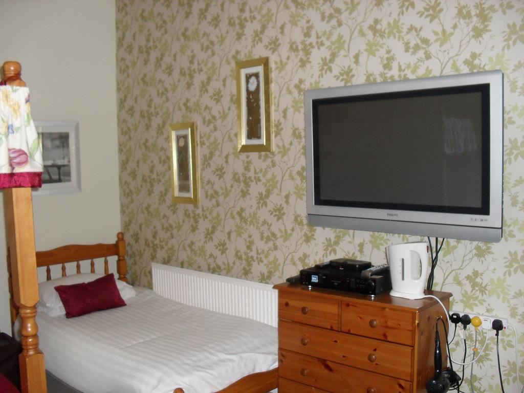 Roker View 3*